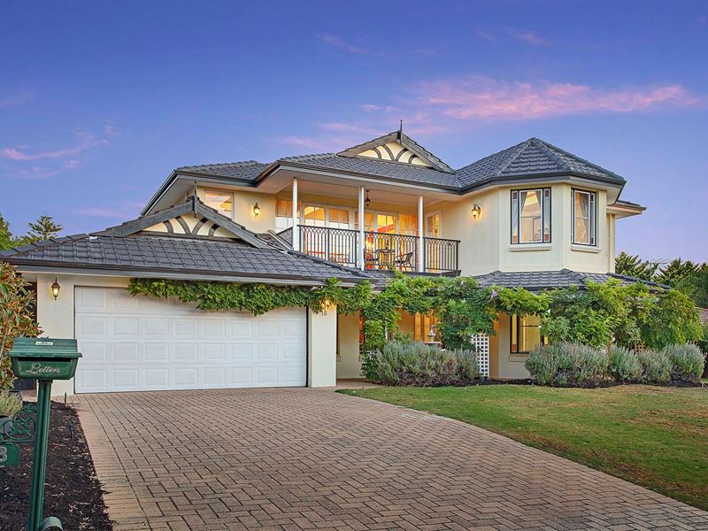 18 Townsend Dale, Mount Claremont