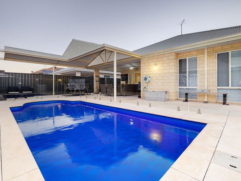 5 Hawter Way, Piara Waters WA 6112