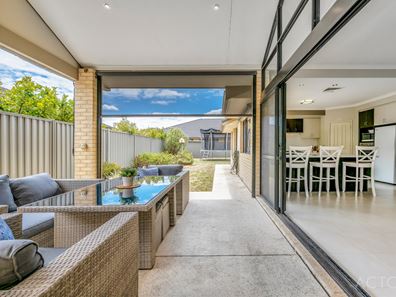 1 Placid Bend, South Yunderup WA 6208