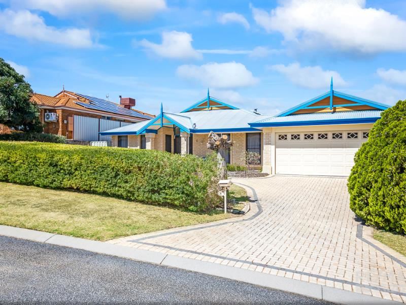 6 Melfort Circle, Kinross