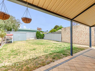 28 Fantail Way, Huntingdale WA 6110