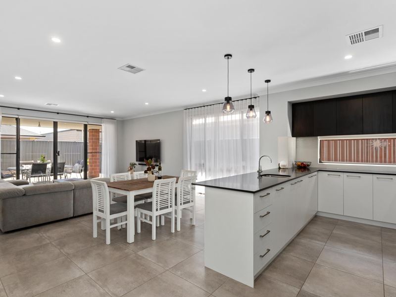 24 Blackmore Loop, Brabham