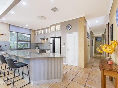 14 Manor Approach, Baldivis WA 6171