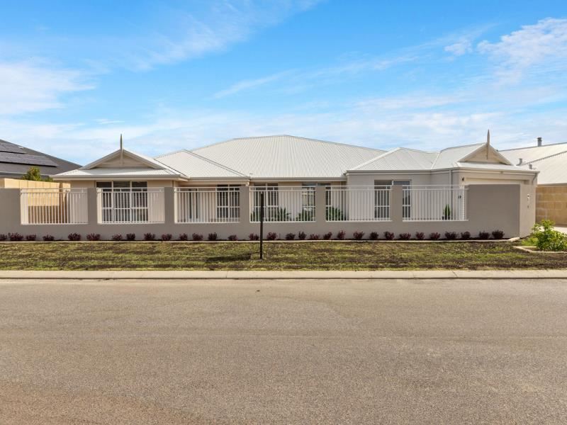 33 Flagstaff Crest, Secret Harbour
