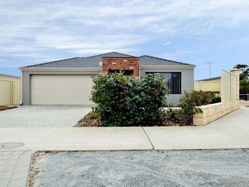 22 Balclutha Crescent, Madora Bay