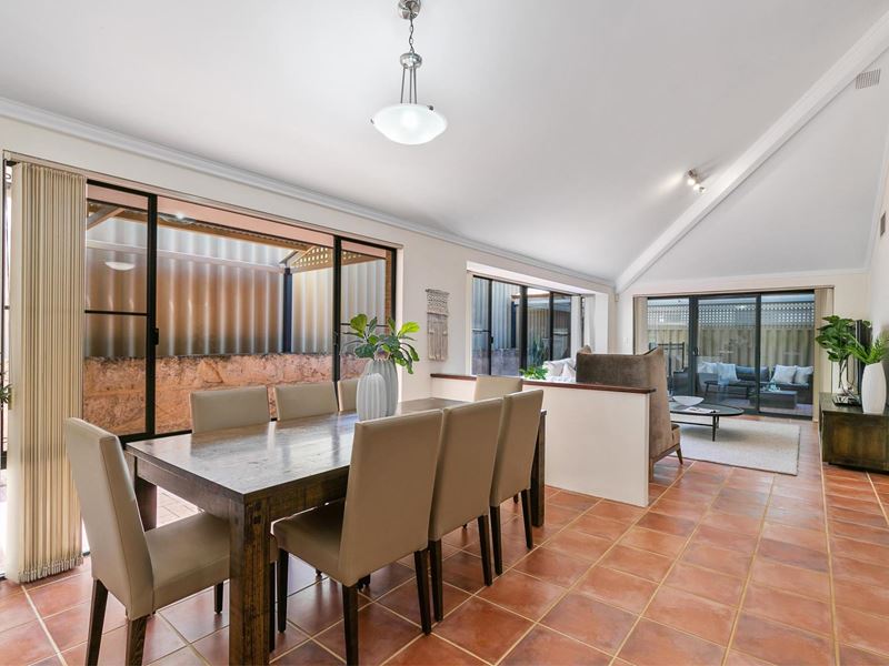 2 Macaulay Crescent, Inglewood
