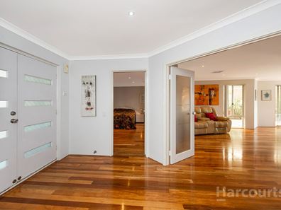 3 Baruna Court, Halls Head WA 6210