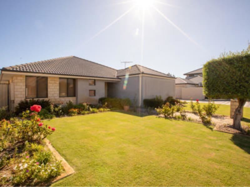 9 Yellowtail Road, Shoalwater WA 6169