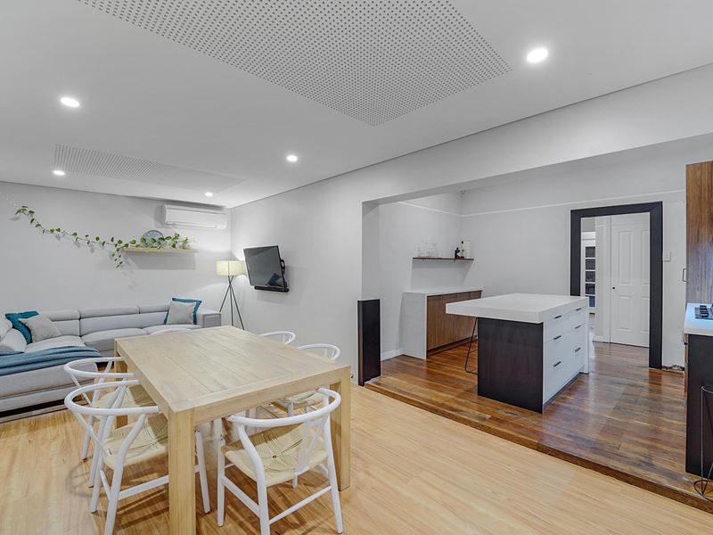 44 Salisbury Street, St James