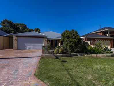 10 Mileura Street, Golden Bay WA 6174