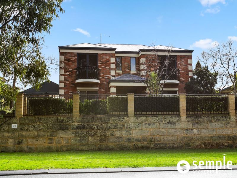 31 Steiner Avenue, Success