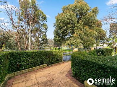 31 Steiner Avenue, Success WA 6164