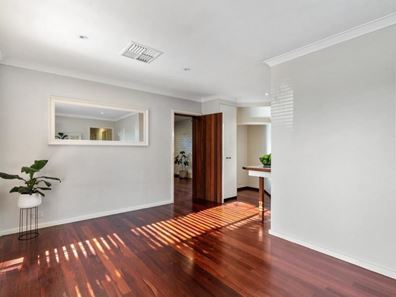 51 Tullamore Avenue, Thornlie WA 6108