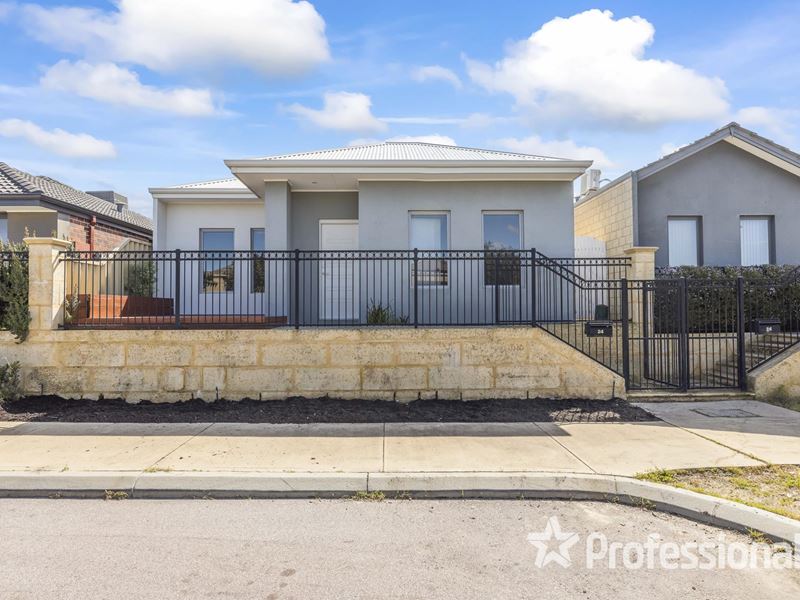 24 Manningtree Approach, Butler
