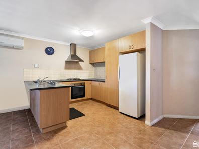 16/135 Challis Road, Seville Grove WA 6112