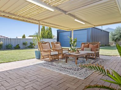 44 Admiralty Crescent, Halls Head WA 6210