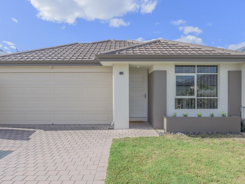 8 Macadamia Loop, Piara Waters