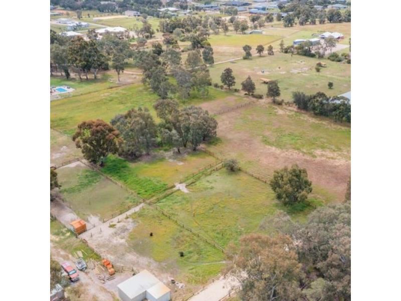 10 Bournbrook Avenue, Cardup
