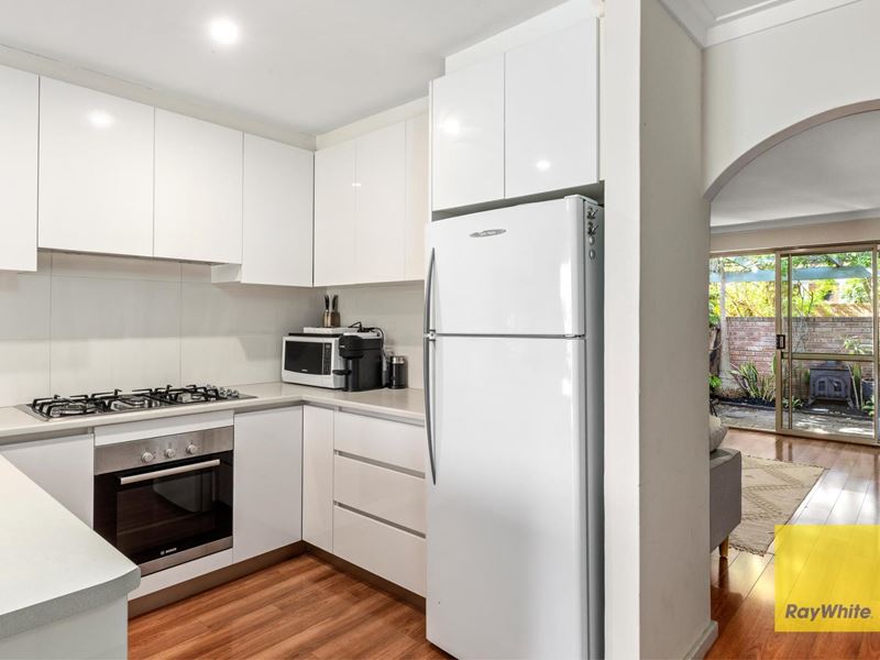 6/13 Colin Road, Scarborough