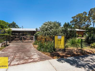 5 White Road, Kalamunda WA 6076