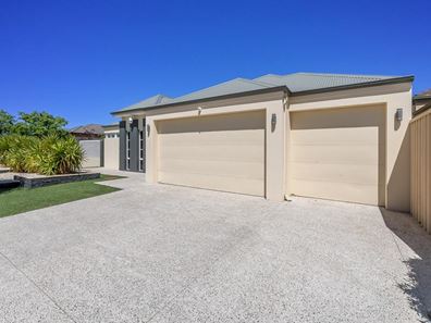 176 Castlewood Parkway, Southern River WA 6110