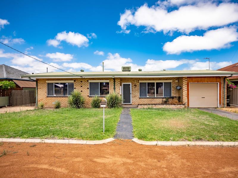 240 Seventh Street, Wonthella