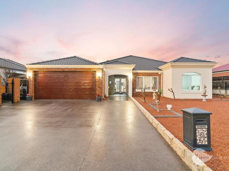 8 Kerries Link, The Vines