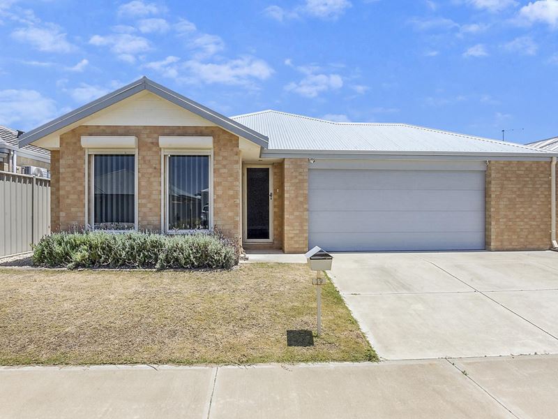 19 Cooralya Avenue, Golden Bay