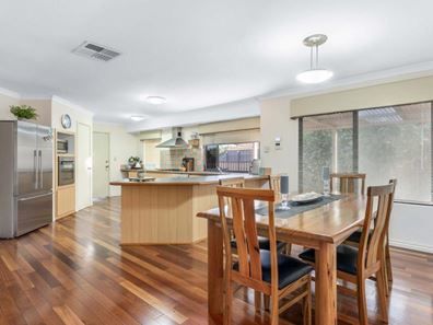 3 Boardwalk Boulevard, Halls Head WA 6210