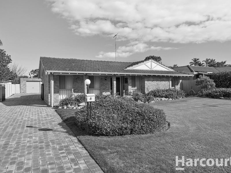 4 Tennyson Avenue, Halls Head WA 6210