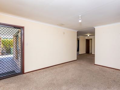 1A Murray Drive, Withers WA 6230