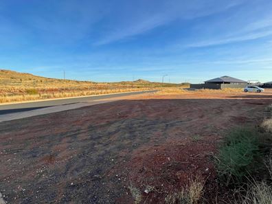 61 Tharnda Road, Baynton WA 6714