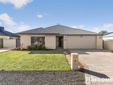 32 Teague Way, Lakelands WA 6180