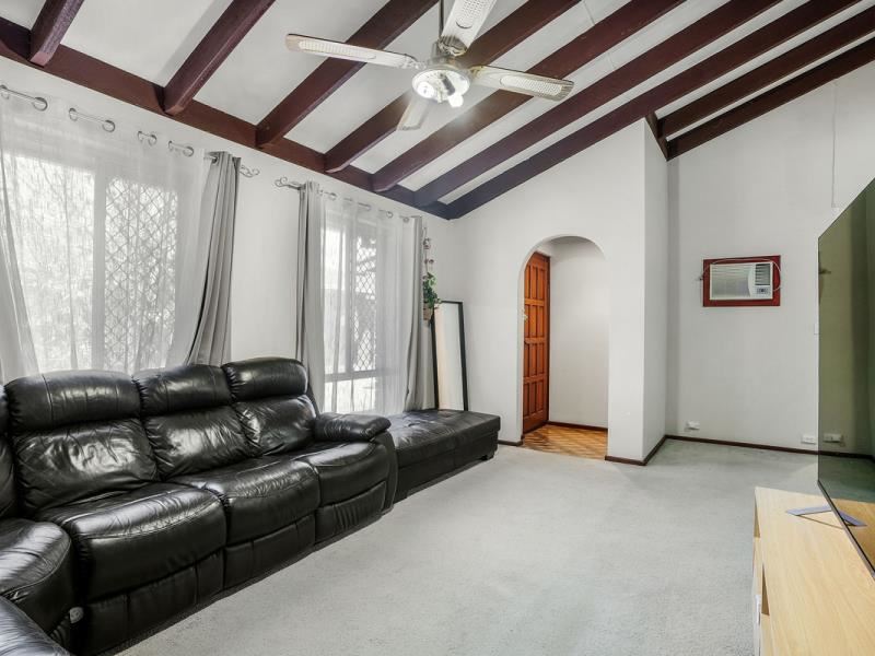 4/22 Meldon Way, Dianella
