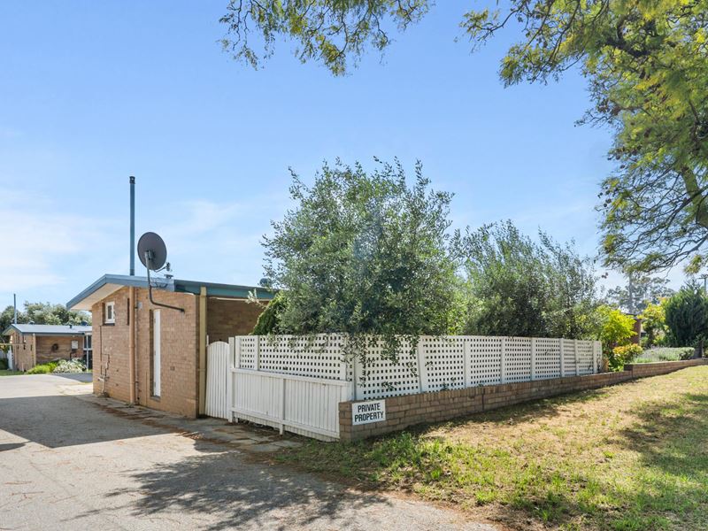 8/3021 Albany Highway, Kelmscott