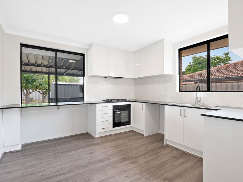 11 KINGSDOWN ROAD, Maddington