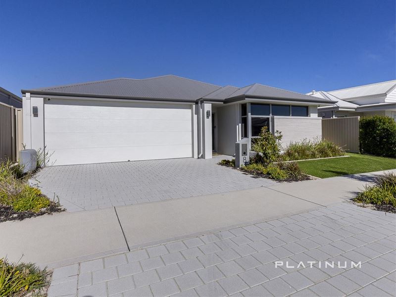 8 Manatee Way, Eglinton