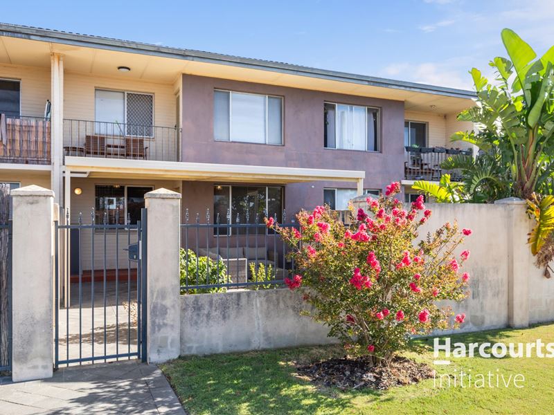 4/144 North Beach Drive, Osborne Park