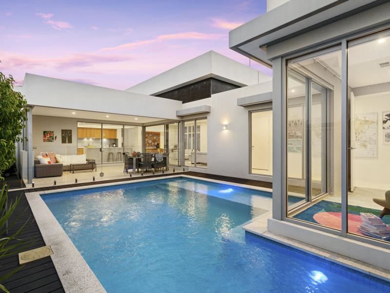 6 Brassey Street, Swanbourne