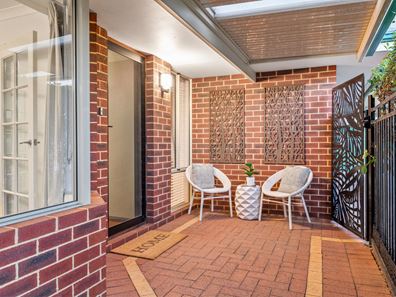 17 Janeville Place, South Guildford WA 6055