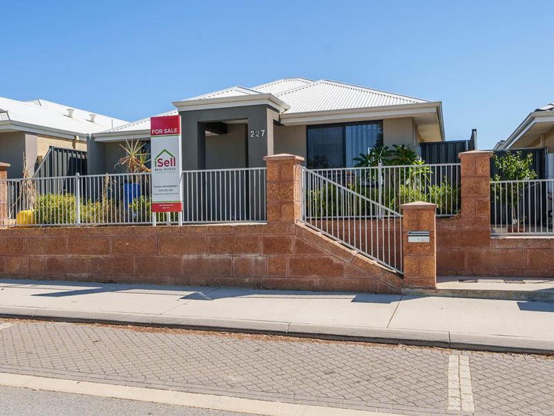 227 Grandis Boulevard, Banksia Grove