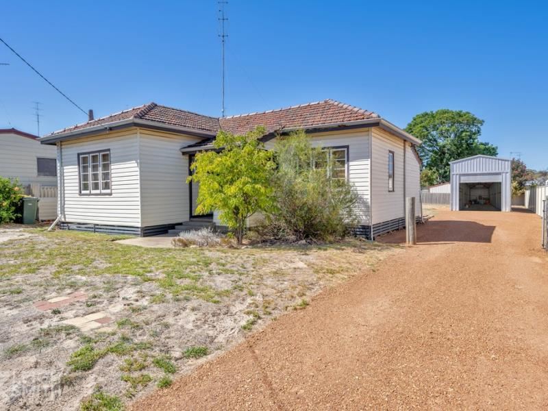 19 Thatcher Street, Waroona