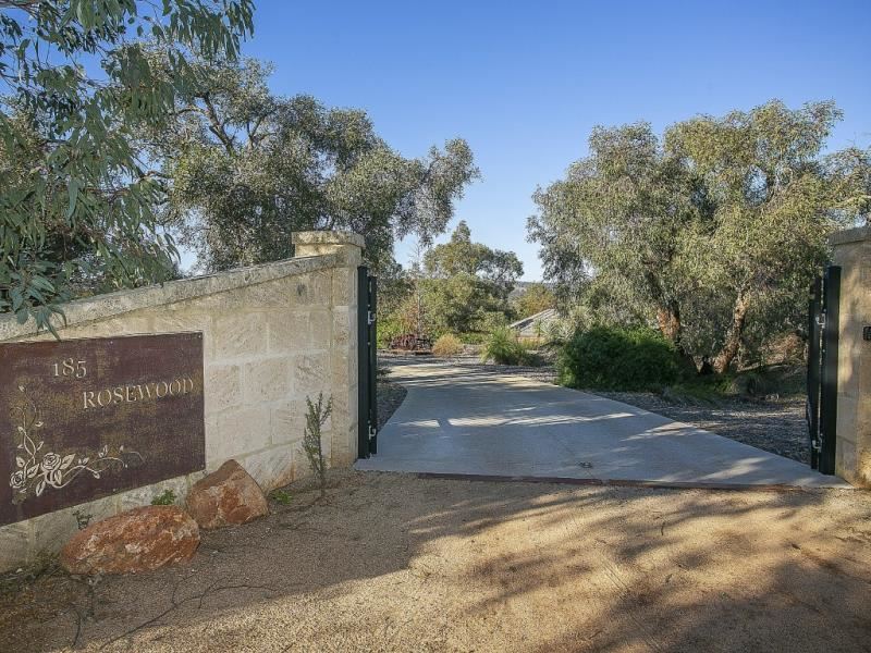 185 Rosewood Drive, Chittering