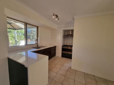 9 Snowdrop Retreat, Mirrabooka WA 6061