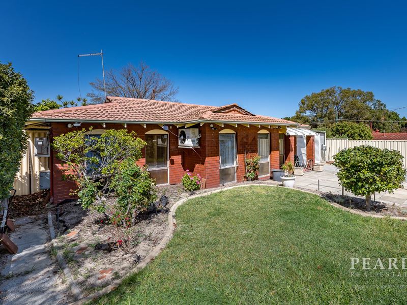 4 Butterick Place, Girrawheen WA 6064