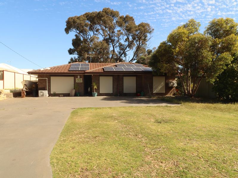 32 Bates Way, Warnbro WA 6169