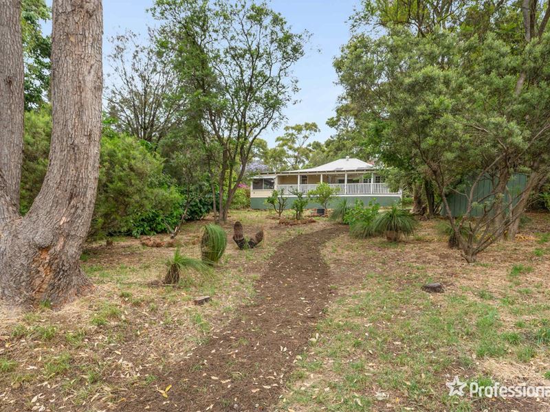 21 Mundaring Weir Road, Kalamunda