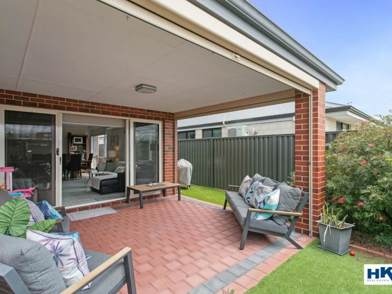 13 Hillbrook Approach, Caversham