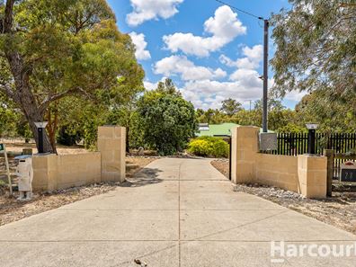 28 Thompson Crescent, Lake Clifton WA 6215