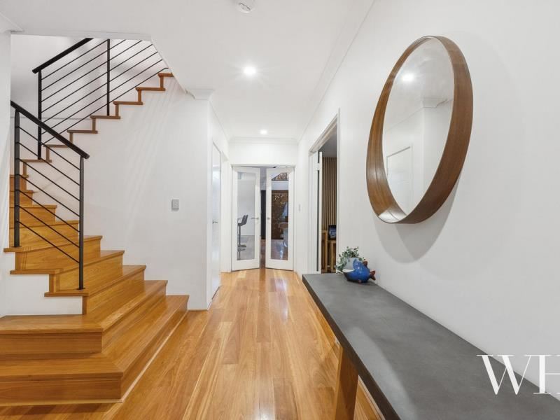 13 Pantheon Avenue, North Coogee